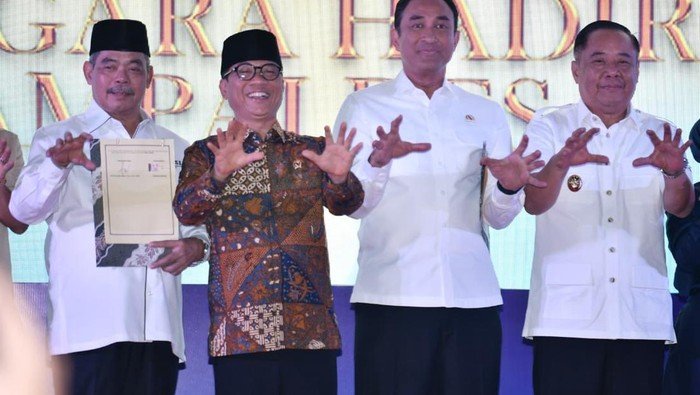 Blogger Polri : Mendes-Kepala BNN Deklarasi Indonesia Bersinar, Komitmen Perangi Narkoba